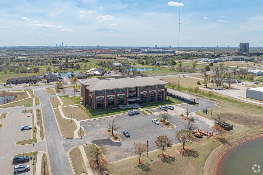 More Photos Of 601 E Britton Rd, Oklahoma City Office For Lease