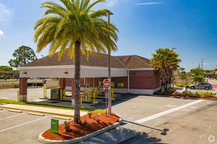 More Photos Of 13016-13038 Race Track Rd, Tampa Unknown For Lease