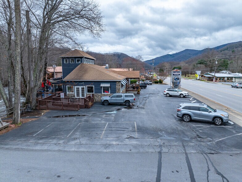 More Photos Of 4352 Soco Rd, Maggie Valley Restaurant For Sale