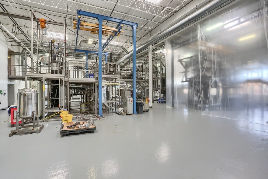 More Photos Of 150 Gamma Dr, Pittsburgh Light Manufacturing For Lease