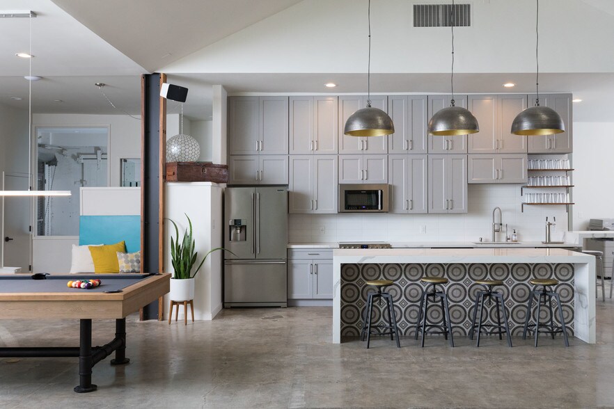 More Photos Of 4200 Broadway, Oakland Office For Sale