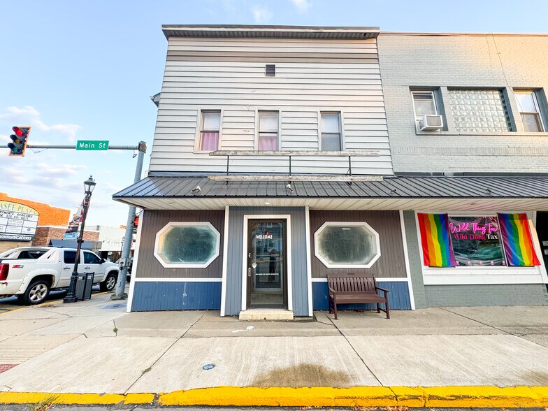 More Photos Of 101 W Main St, Syracuse Storefront Retail Residential For Lease