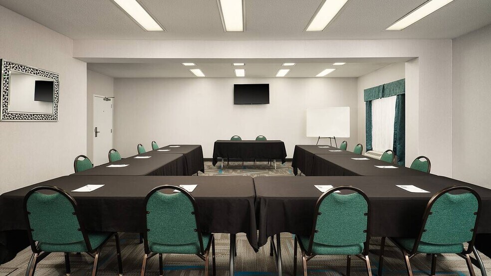 More Photos Of 68700 Highway 190 Service Rd, Covington Hotel For Sale