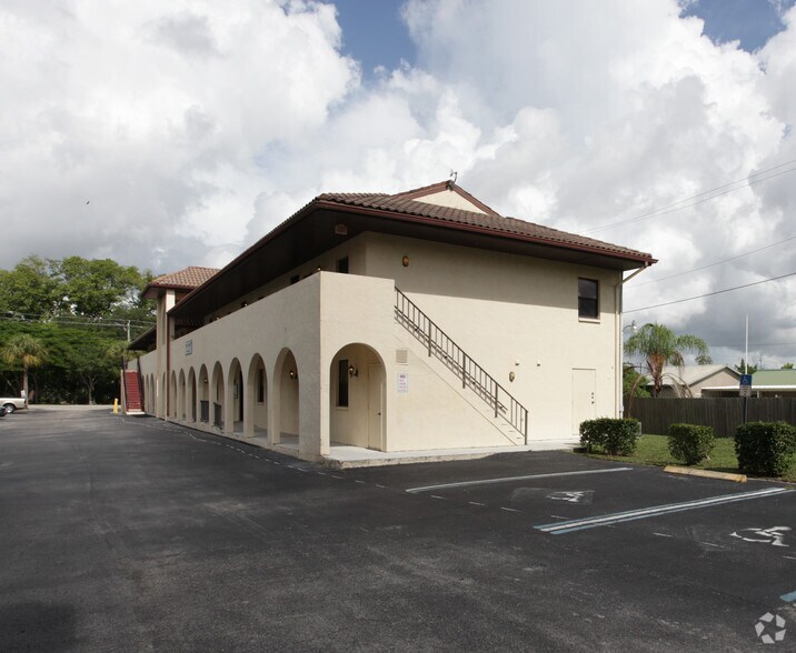 More Photos Of 27725 Old US Highway 41, Bonita Springs Office For Lease