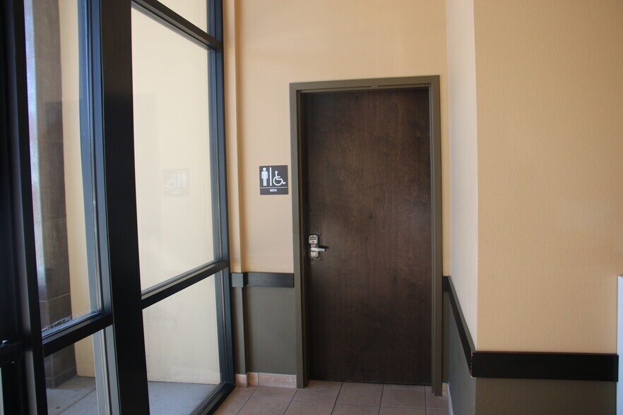 More Photos Of 5980 S Durango Dr, Las Vegas Medical For Lease
