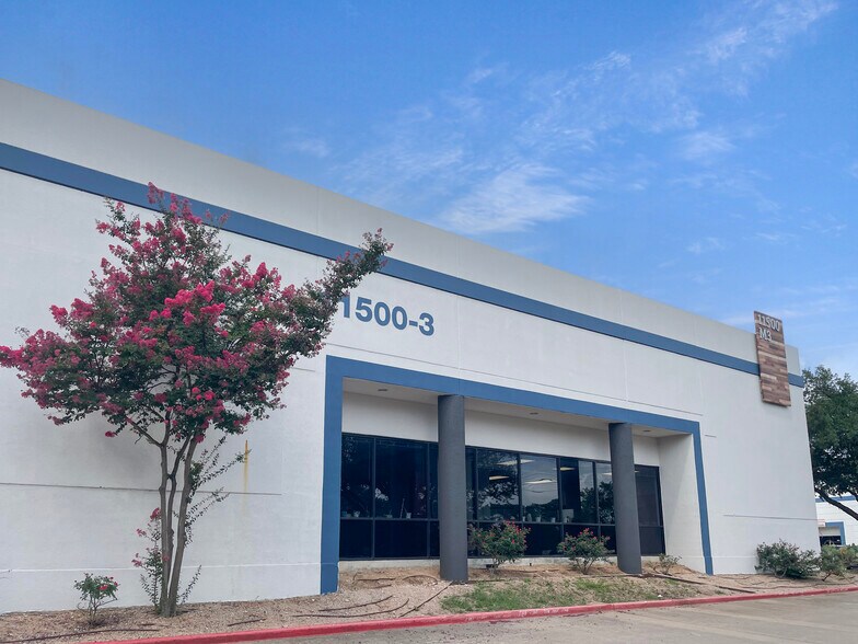 More Photos Of 1901 W Braker Ln, Austin Unknown For Lease