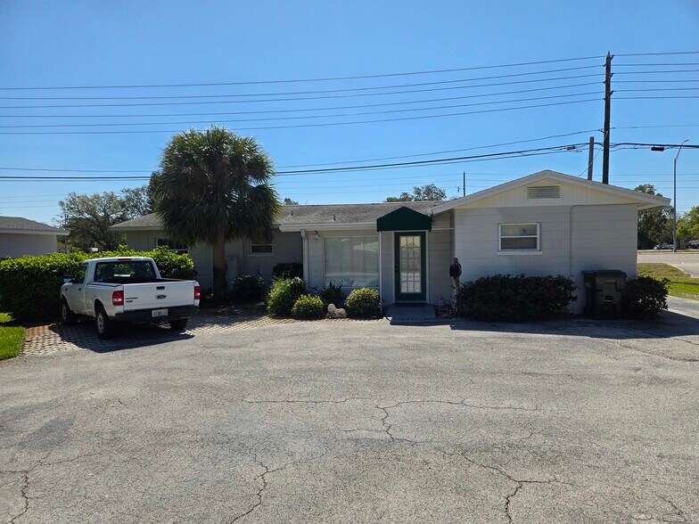More Photos Of 13551 Walsingham Rd, Largo Office Residential For Sale