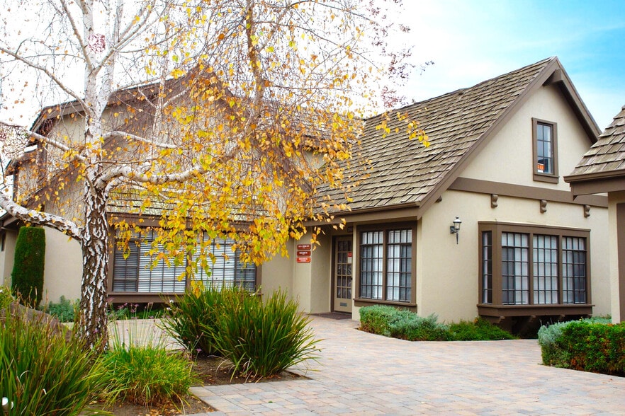 Primary Photo Of 256 San Jose St, Salinas Medical For Lease