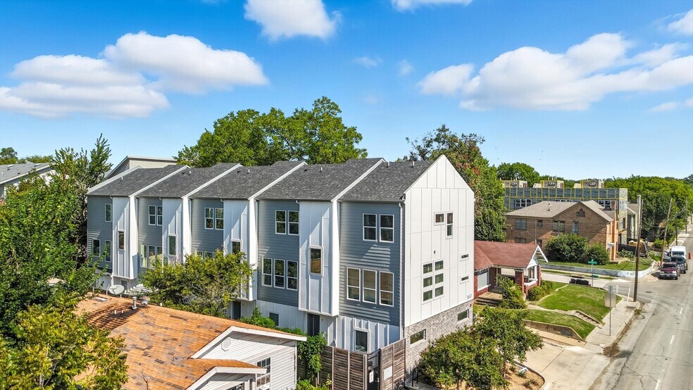 More Photos Of 5647 Live Oak, Dallas Apartments For Sale