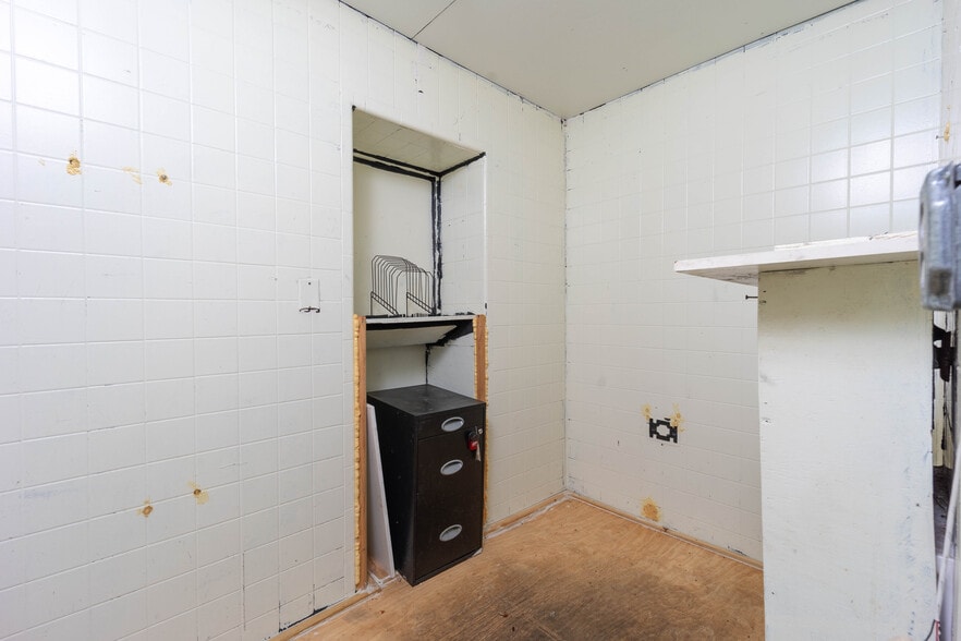 More Photos Of , Live Oak Unknown For Sale