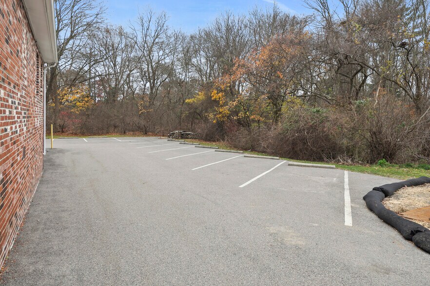 More Photos Of 109 Dean St, Taunton Medical For Lease