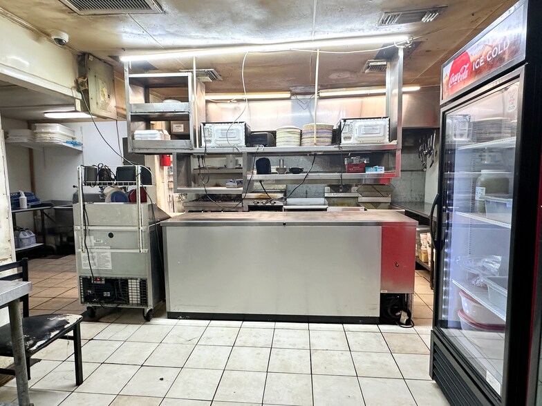 More Photos Of 2989 Hwy 21, Atmore Restaurant For Sale