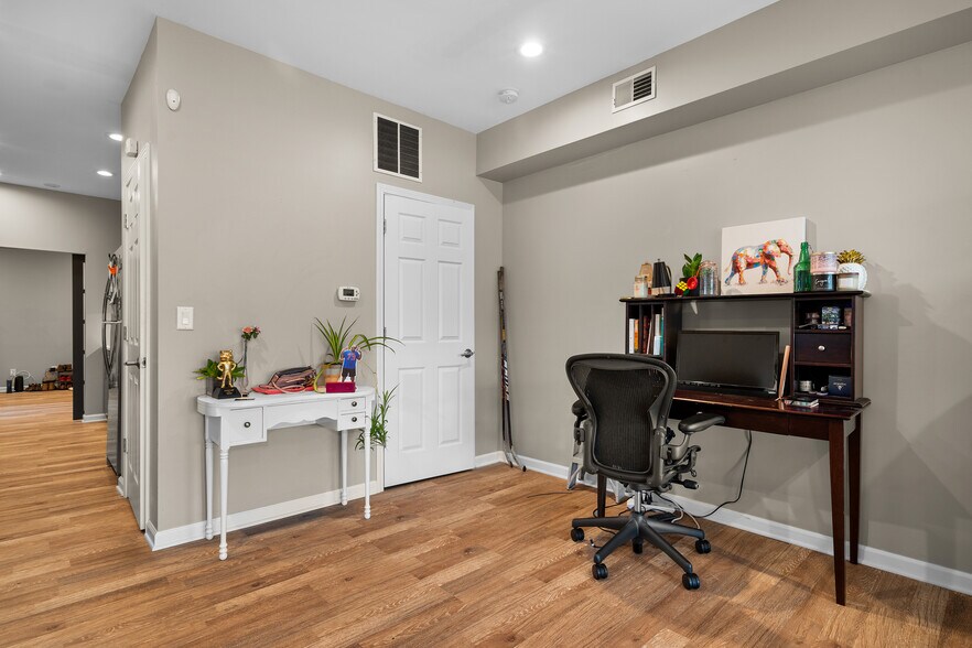 More Photos Of 1537 Hertel Ave, Buffalo Flex For Sale