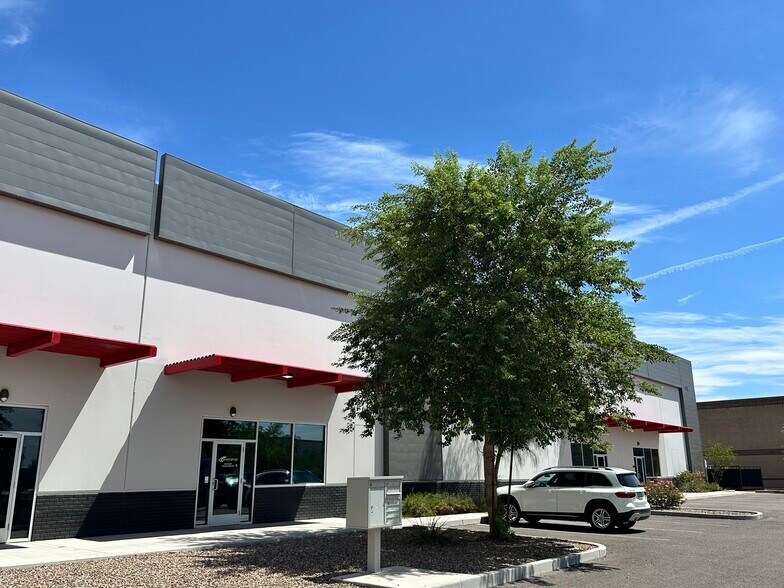 More Photos Of 1715 N Rosemont, Mesa Warehouse For Lease