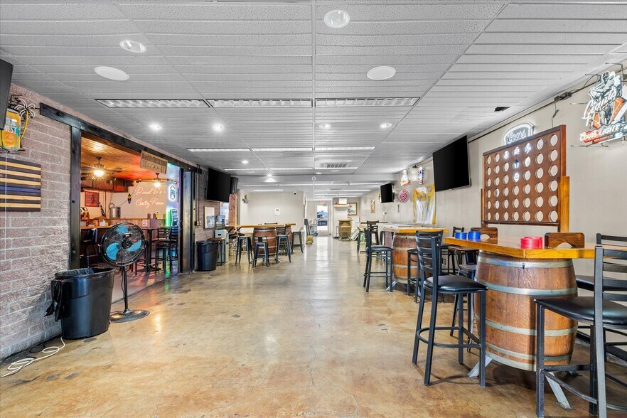More Photos Of 315 5th St, Marysville Loft Creative Space For Sale
