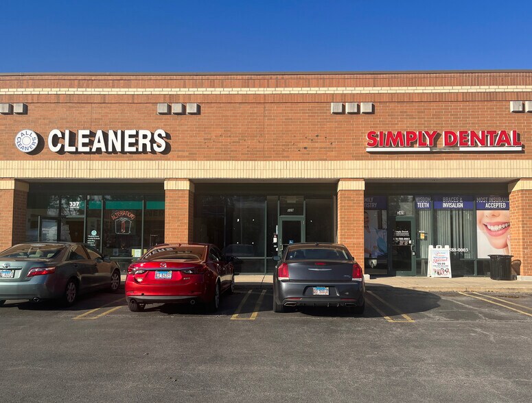 More Photos Of 335-411 E Geneva Rd, Carol Stream Unknown For Lease