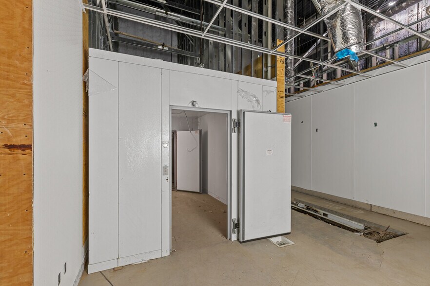 More Photos Of 8501 Auburn Blvd, Citrus Heights Freestanding For Sale