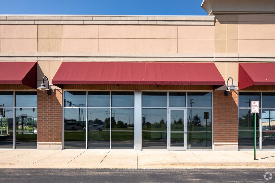 More Photos Of 2420-2430 Sycamore Rd, Dekalb Freestanding For Lease