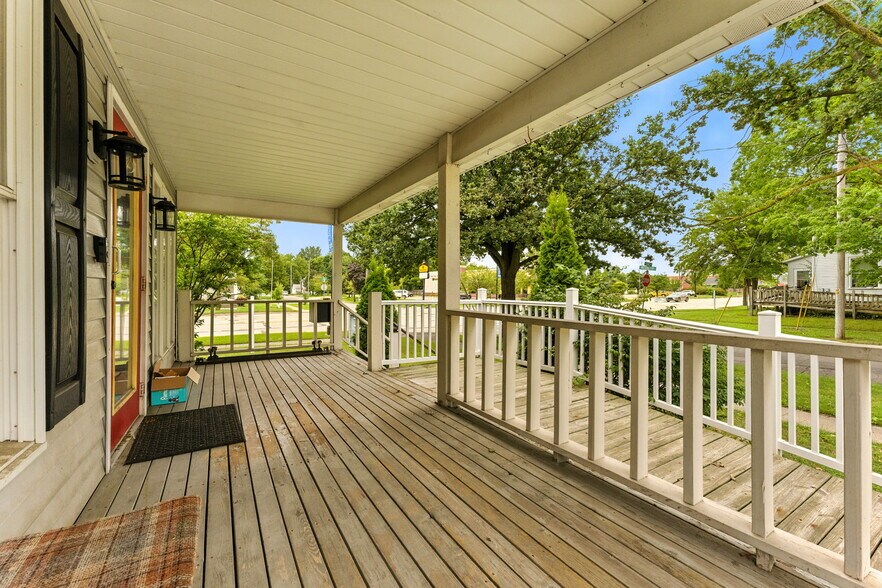 More Photos Of 502 W State St, Hastings Freestanding For Sale