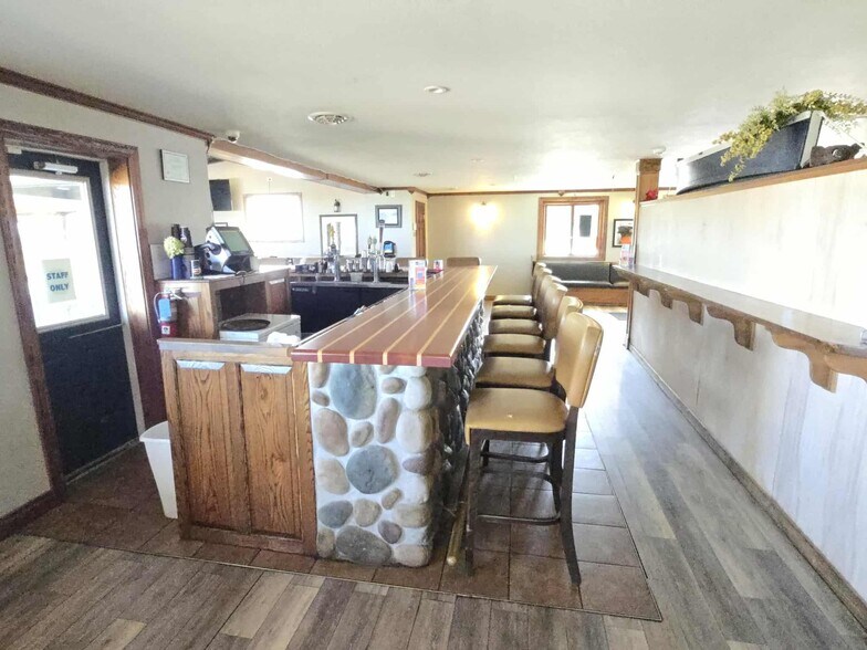 More Photos Of 1702 Ford St, Ogdensburg Specialty For Sale