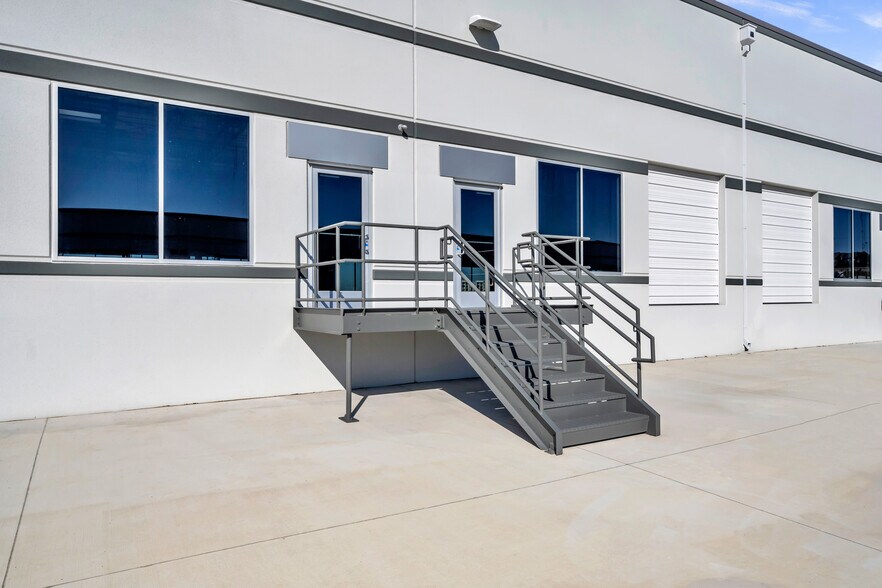 More Photos Of 5305 N Mays St, Georgetown Unknown For Lease