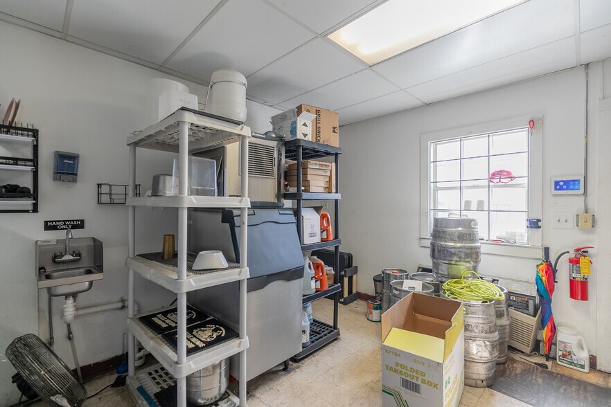 More Photos Of 1804 E Main St, Chattanooga General Retail For Sale