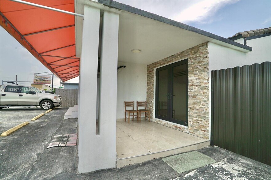 More Photos Of 221 E 9th St, Hialeah Office Residential For Sale