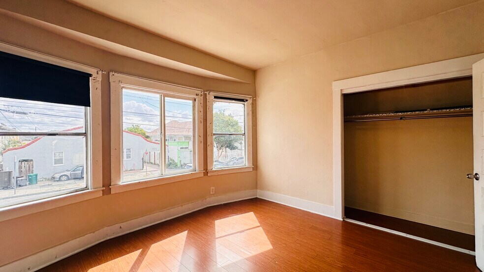 More Photos Of 1439 38th Ave, Oakland Multifamily For Sale