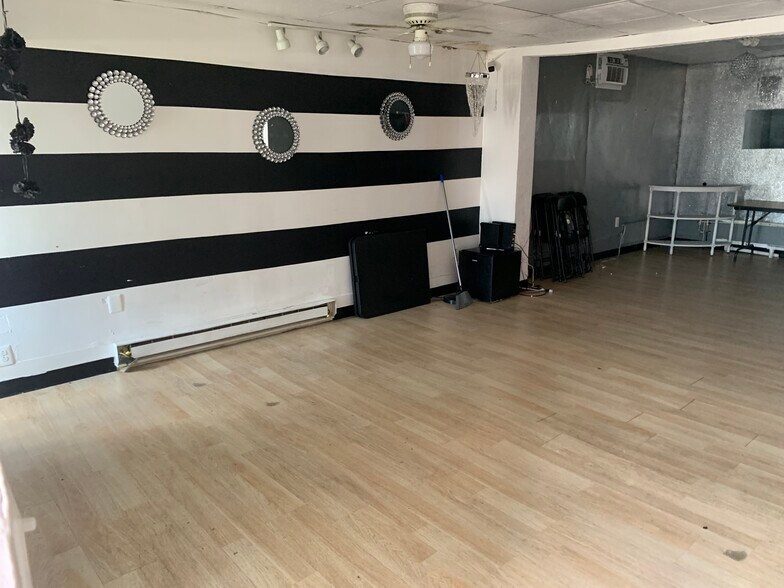 More Photos Of 4831 Belair Rd, Baltimore General Retail For Sale