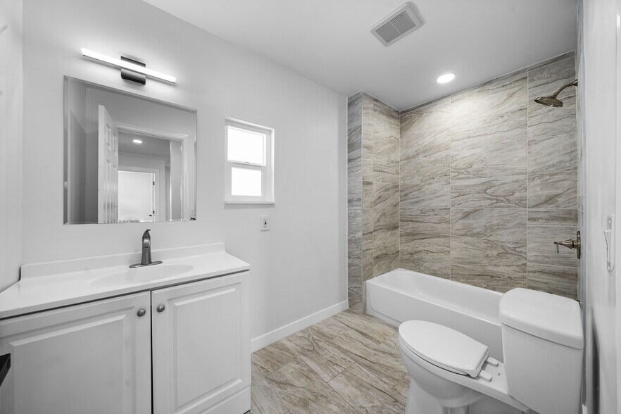 More Photos Of 3515 W Commonwealth, Fullerton Multifamily For Sale