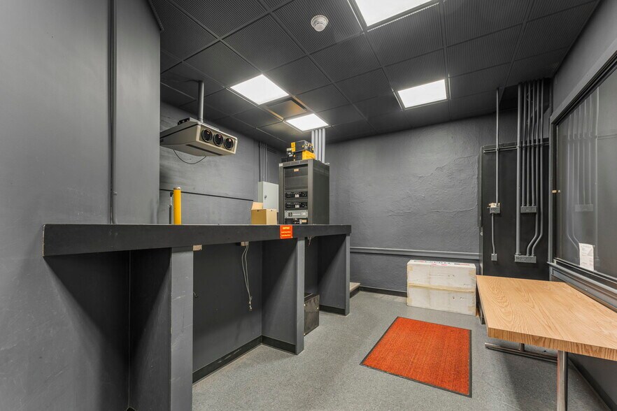 More Photos Of 1 W Market St, Corning Office For Lease