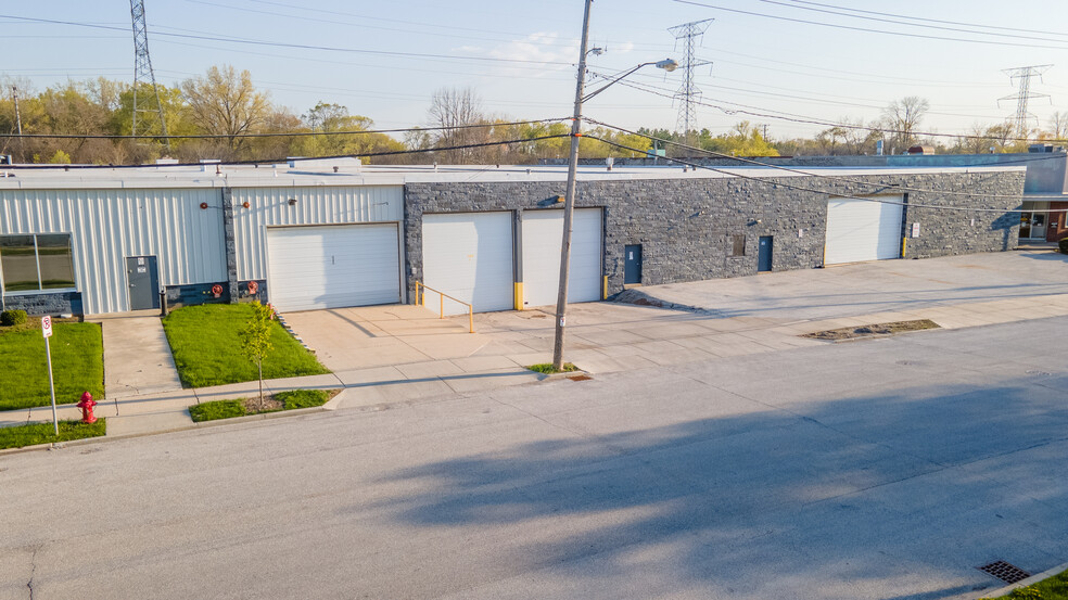 Primary Photo Of 4609-4801 W Woolworth Ave, Milwaukee Warehouse For Lease