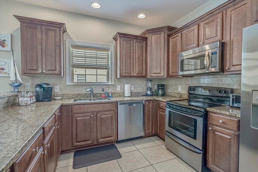 More Photos Of 703 37th Ave S, North Myrtle Beach Apartments For Sale