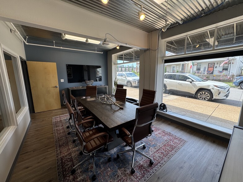 More Photos Of 5243 Shaw Ave, Saint Louis Office For Lease