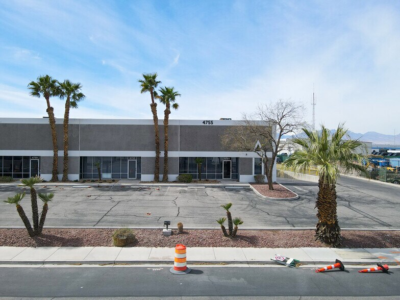 More Photos Of 4755-4767 Procyon St, Las Vegas Warehouse For Lease