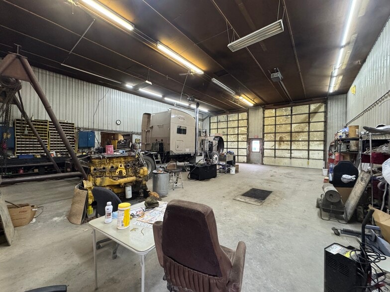 More Photos Of 50 Dalley Rd, Riverton Warehouse For Sale