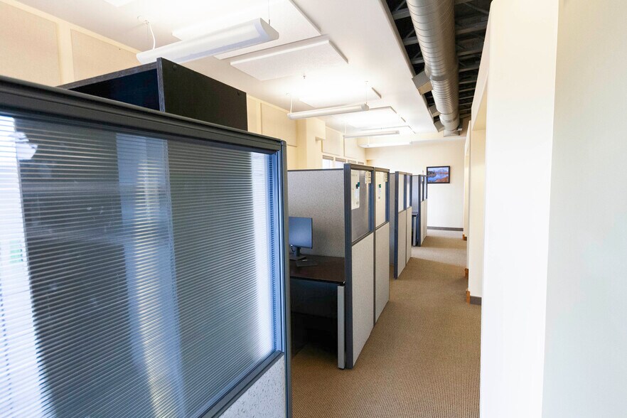 More Photos Of 2121 Midpoint Dr, Fort Collins Office For Lease