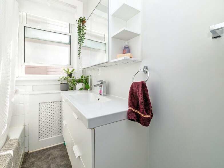 More Photos Of 342 Frank St, Ottawa Apartments For Sale