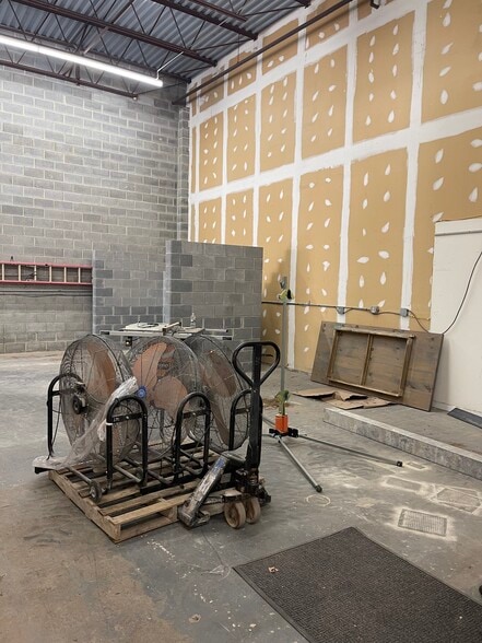 More Photos Of 5715 Industry Ln, Frederick Flex For Lease