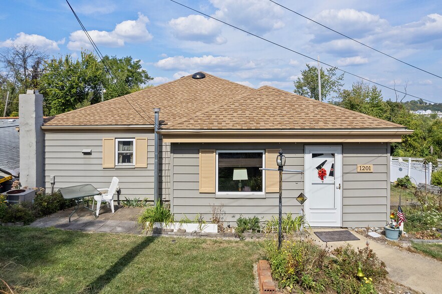 More Photos Of 1201 Oakridge Rd, Mc Donald Industrial For Sale