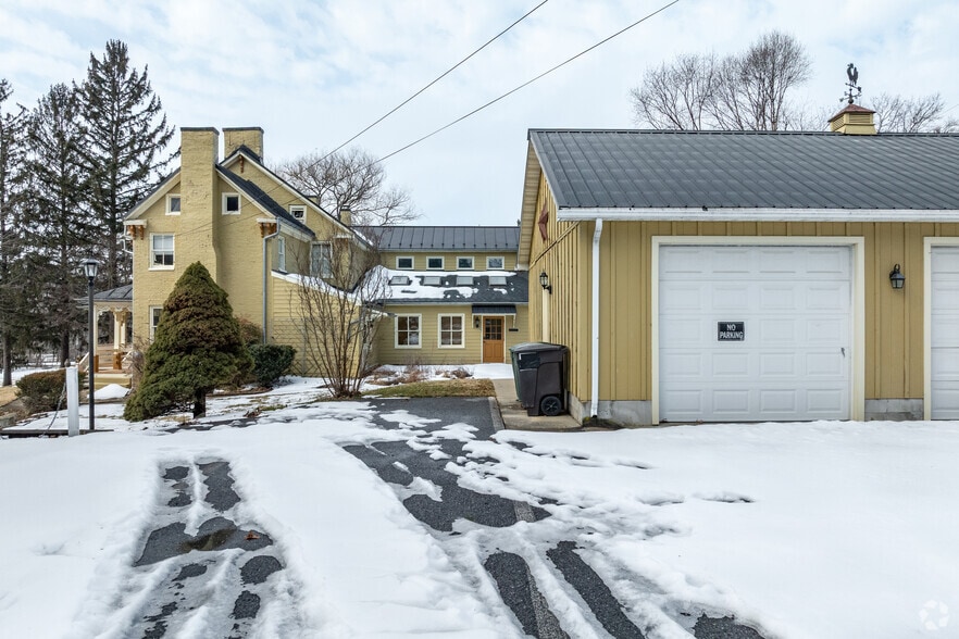 More Photos Of 120 Water St, New Windsor Lodge Meeting Hall For Sale