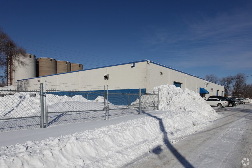 More Photos Of 2318 1st St NE, Minneapolis Warehouse For Sale