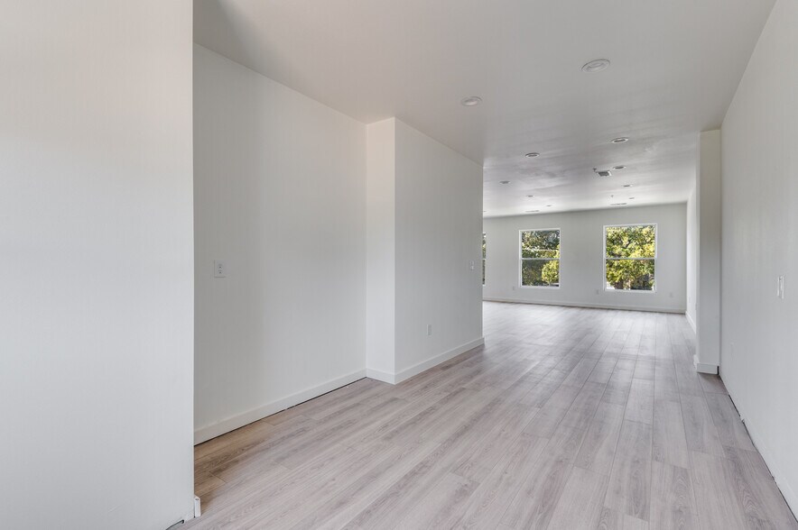 More Photos Of 504 O Connor Rd, Irving Multifamily For Sale