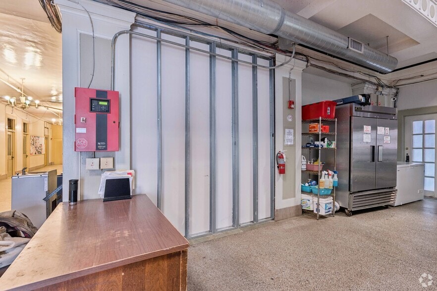 More Photos Of 1411 Locust St, Saint Louis Shelter For Sale