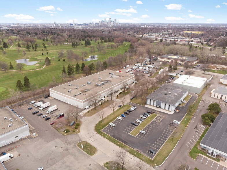 More Photos Of 2855 Anthony Ln S, Saint Anthony Office For Lease