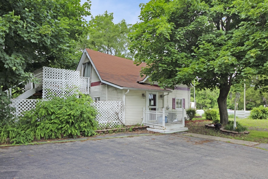 More Photos Of 8685 Highland Rd, White Lake Township Medical For Sale