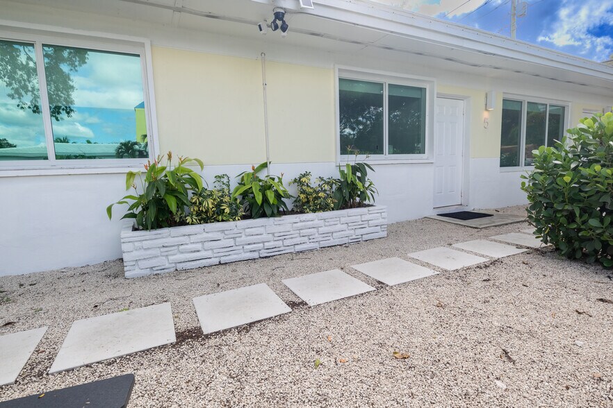 More Photos Of 190-194 NE 90th St, Miami Apartments For Sale