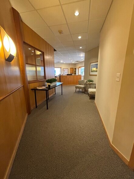 More Photos Of 2238-2240 Edgewood Ave S, Minneapolis Flex For Sale