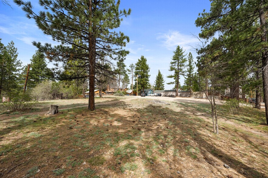 More Photos Of 40111 Big Bear Blvd, Big Bear Lake Land For Lease
