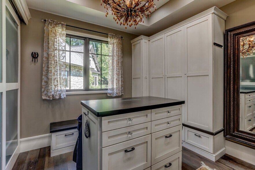 More Photos Of 1286 Gray Fox Ct, Howell Flex For Sale